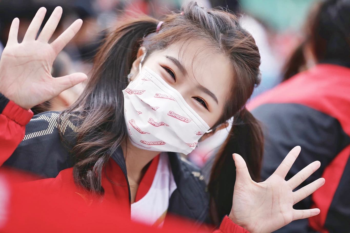 味全龙啦啦队正妹赖可