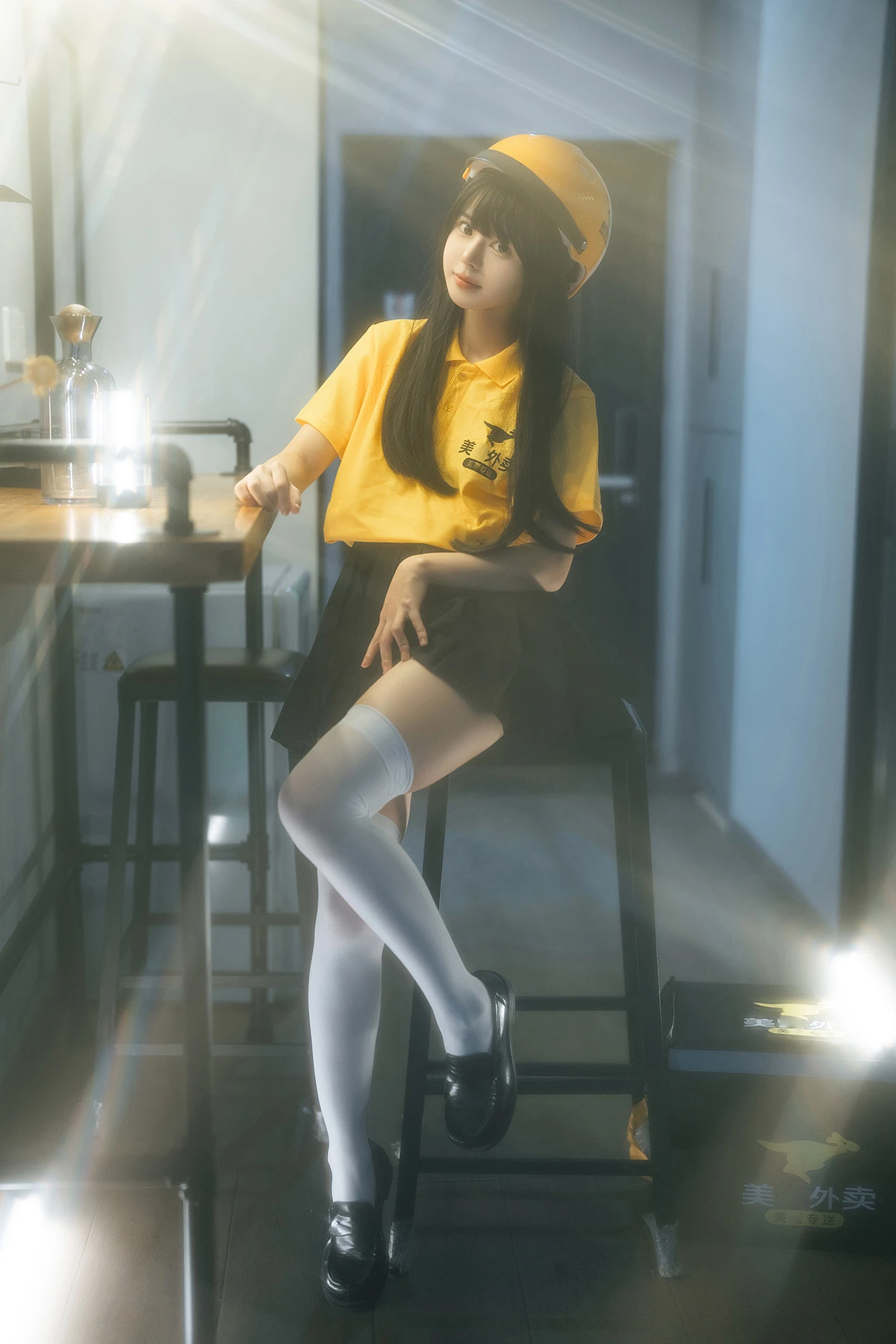 rua阮阮 - 白丝外卖员