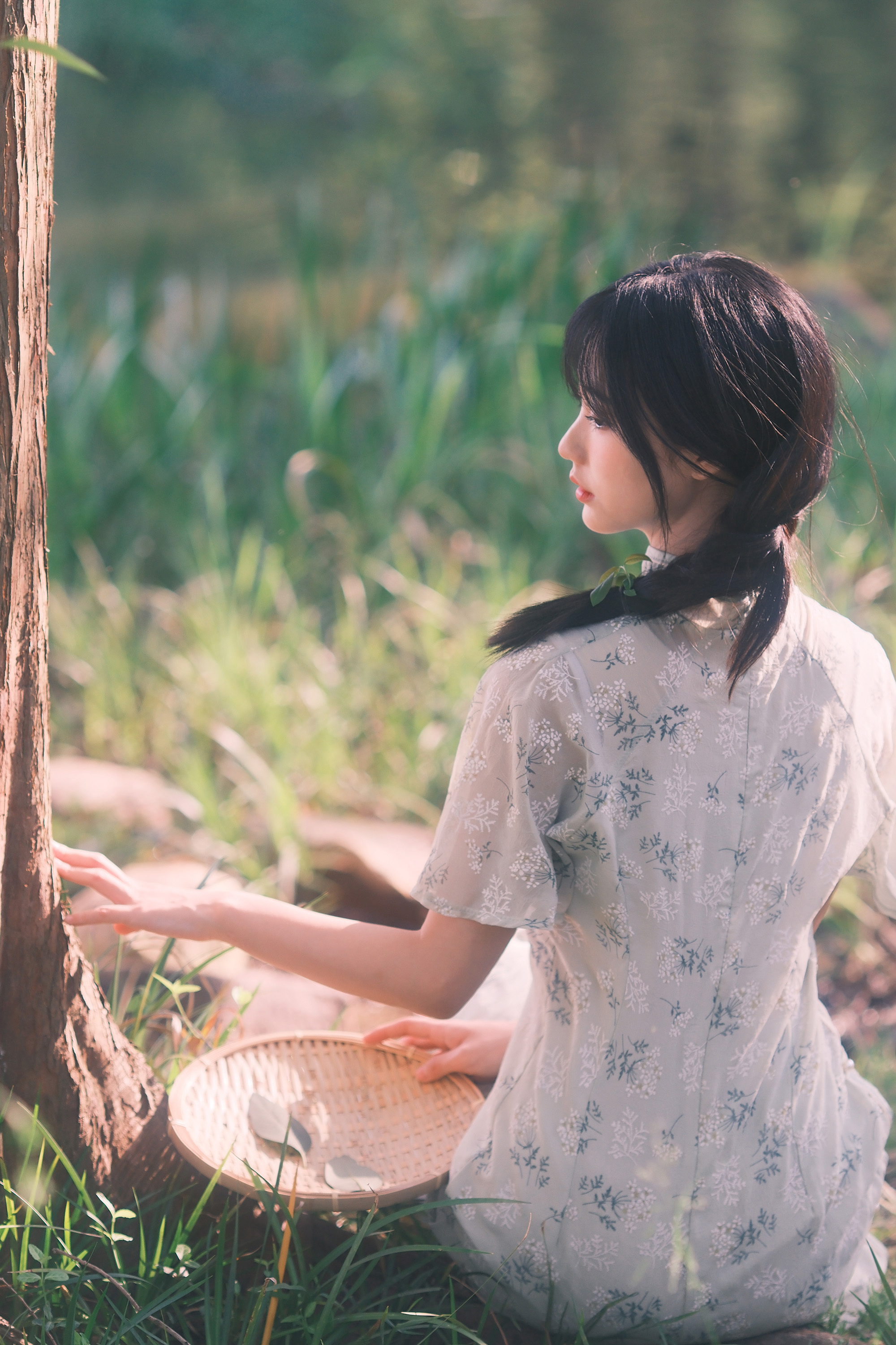 青衫烟雨客, 似是故人来