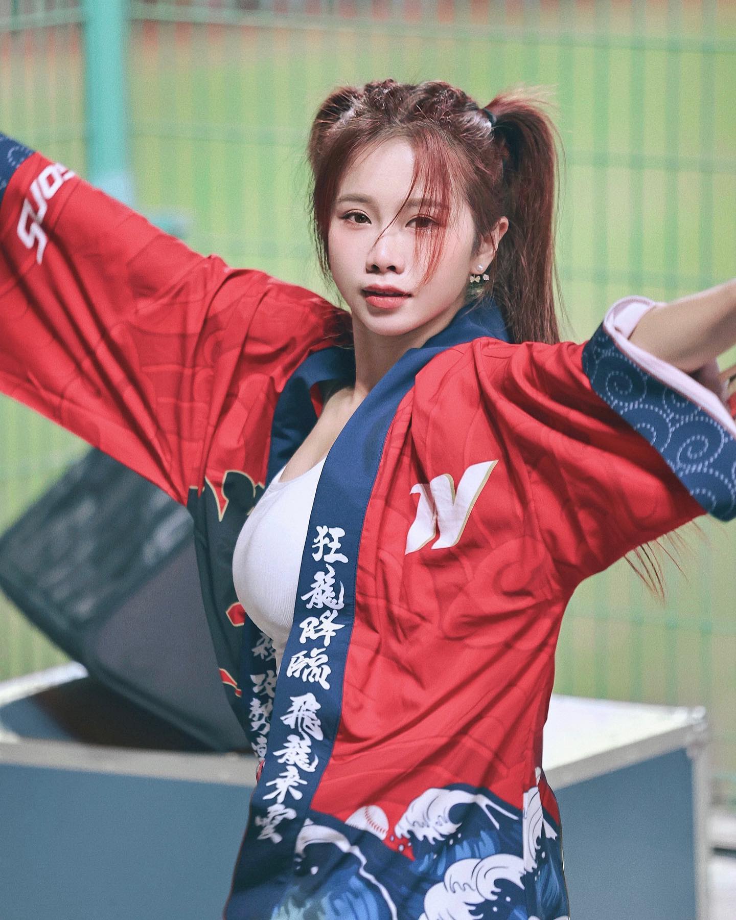 味全龙啦啦队正妹赖可