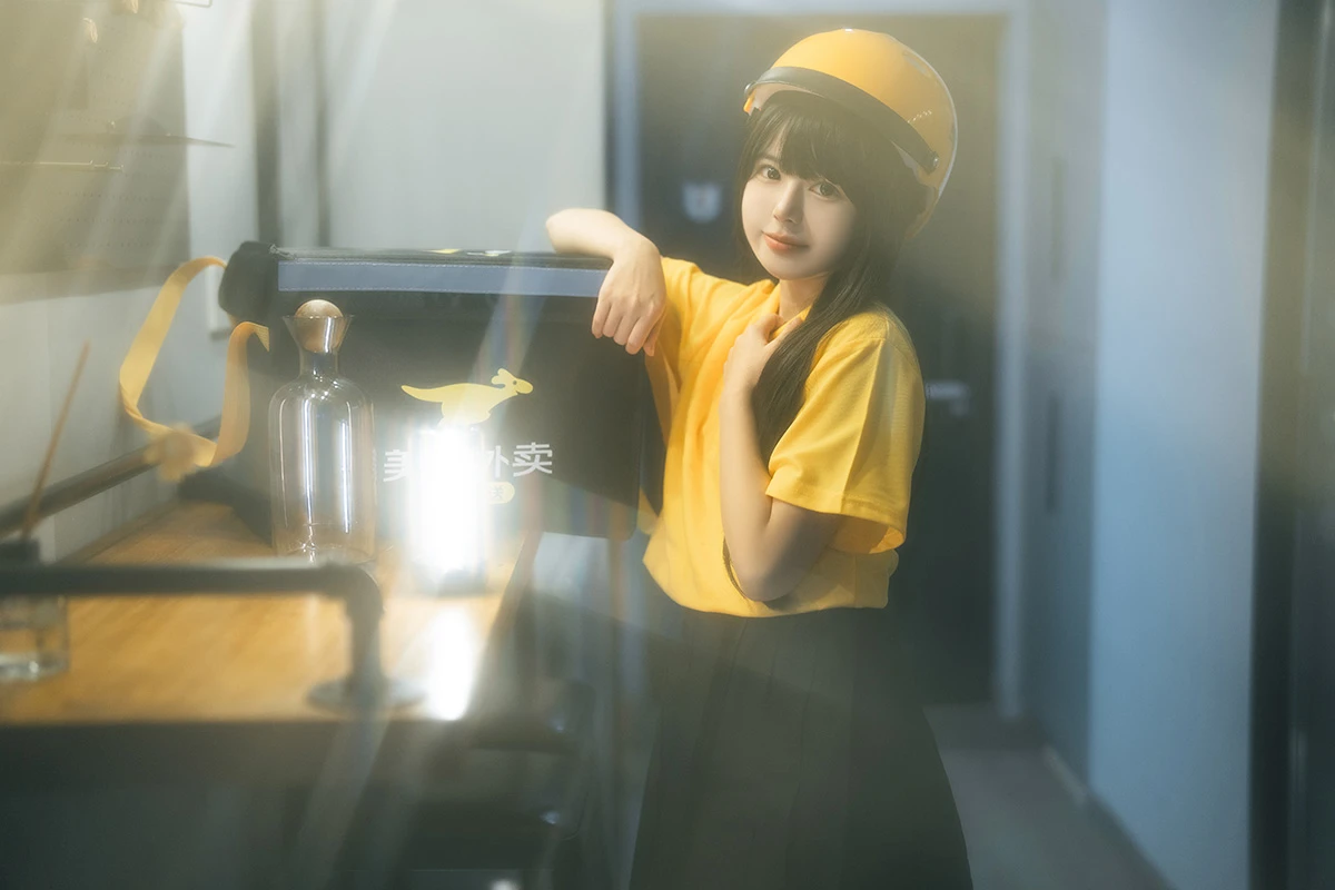 rua阮阮 - 白丝外卖员